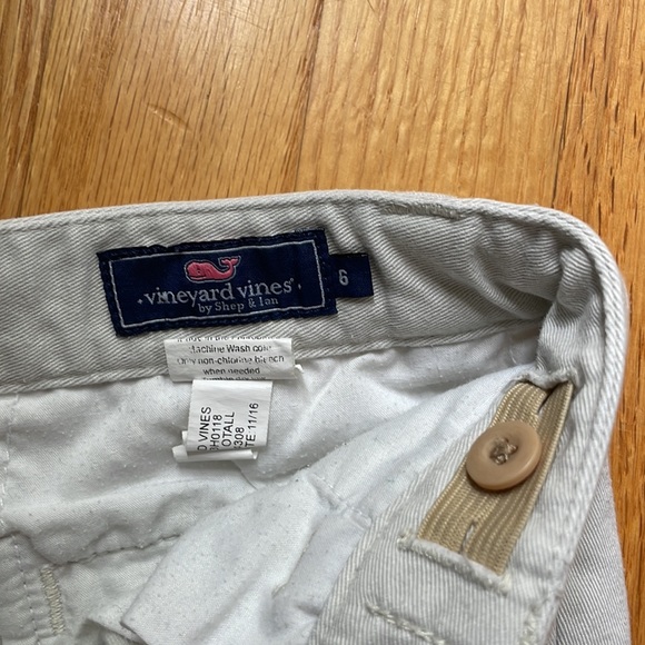 Vineyard Vines boys khaki shots, adjustable waist, size 6 - Picture 2 of 3